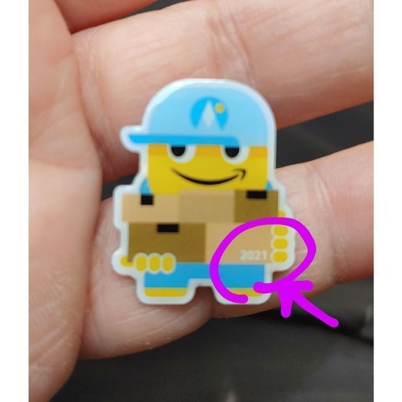 Amazon Peccy Pins 2021 "Amazon Delivery Guy". - Picture 3 of 3